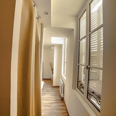 Le Millesime Hotell *